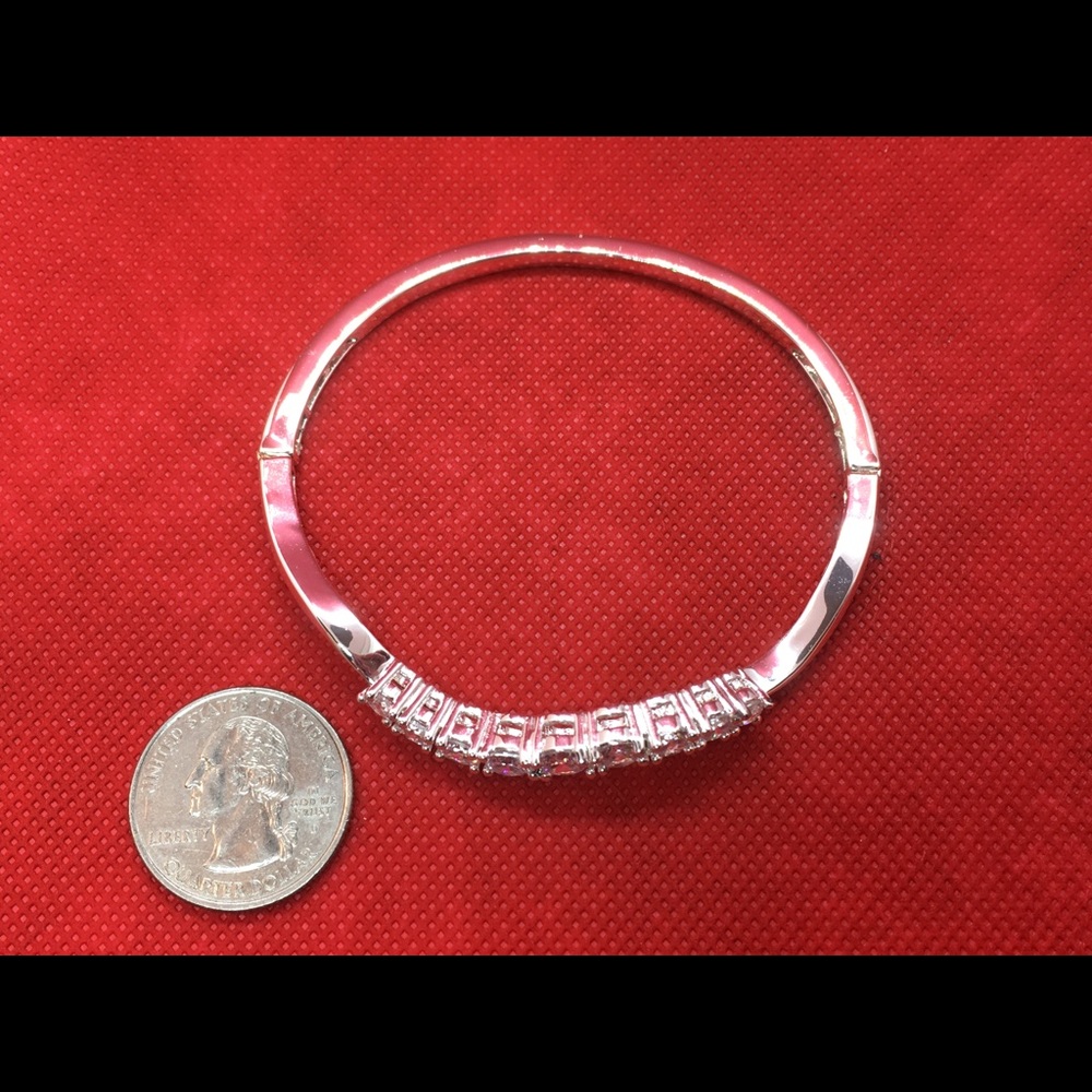 Avon DreamCZ stretch bangle - Picture 4 of 7